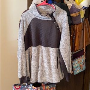 Cowl “furry” Sweatshirt
